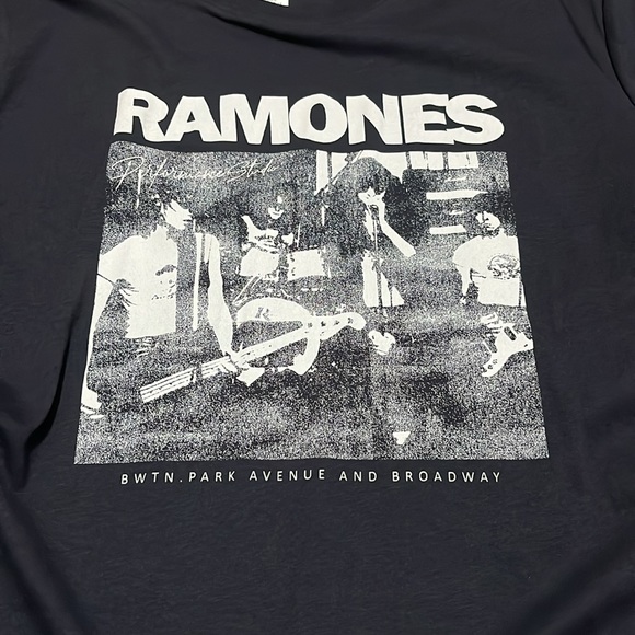 ramones t-shirt - Picture 3 of 4
